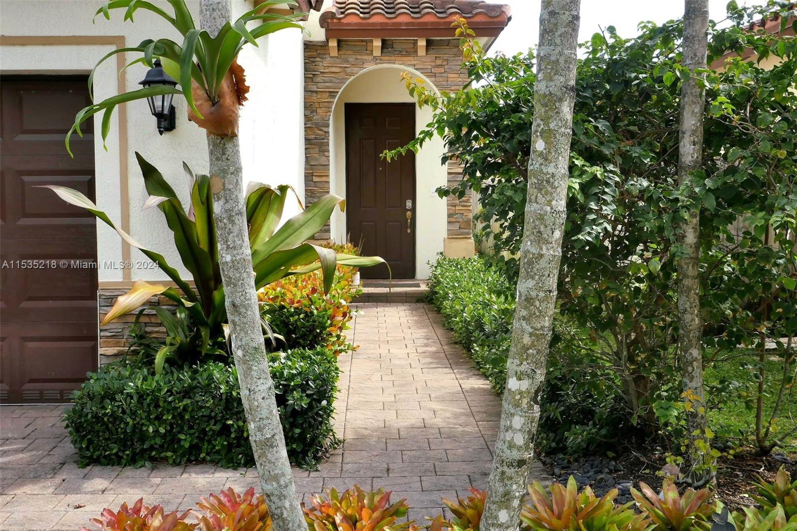 423 SE 33rd Ter, Homestead, Florida 33033, 3 Bedrooms Bedrooms, ,2 BathroomsBathrooms,Residential,For Sale,423 SE 33rd Ter,A11535218