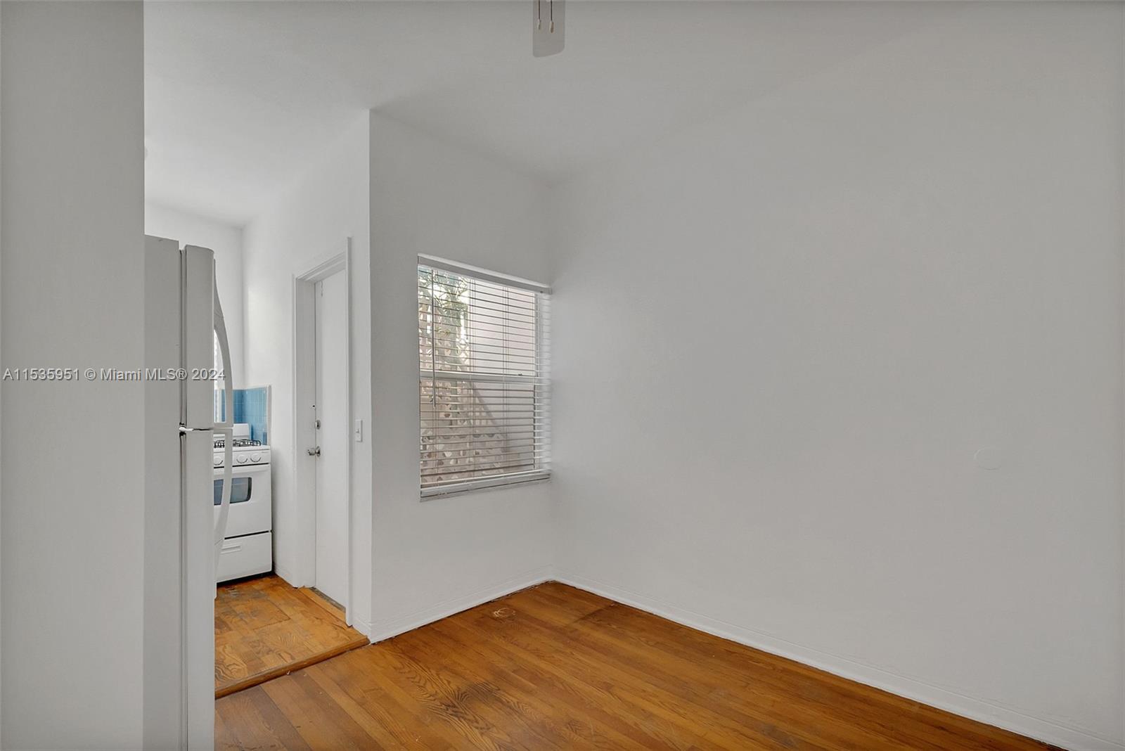 315 W 28th St 12, Miami Beach, Florida 33140, 1 Bedroom Bedrooms, ,1 BathroomBathrooms,Residentiallease,For Rent,315 W 28th St 12,A11535951