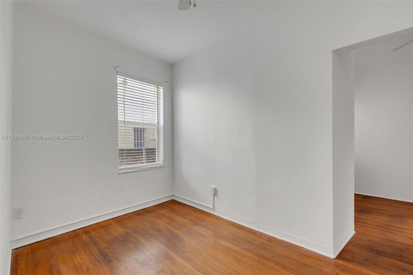 315 W 28th St 12, Miami Beach, Florida 33140, 1 Bedroom Bedrooms, ,1 BathroomBathrooms,Residentiallease,For Rent,315 W 28th St 12,A11535951