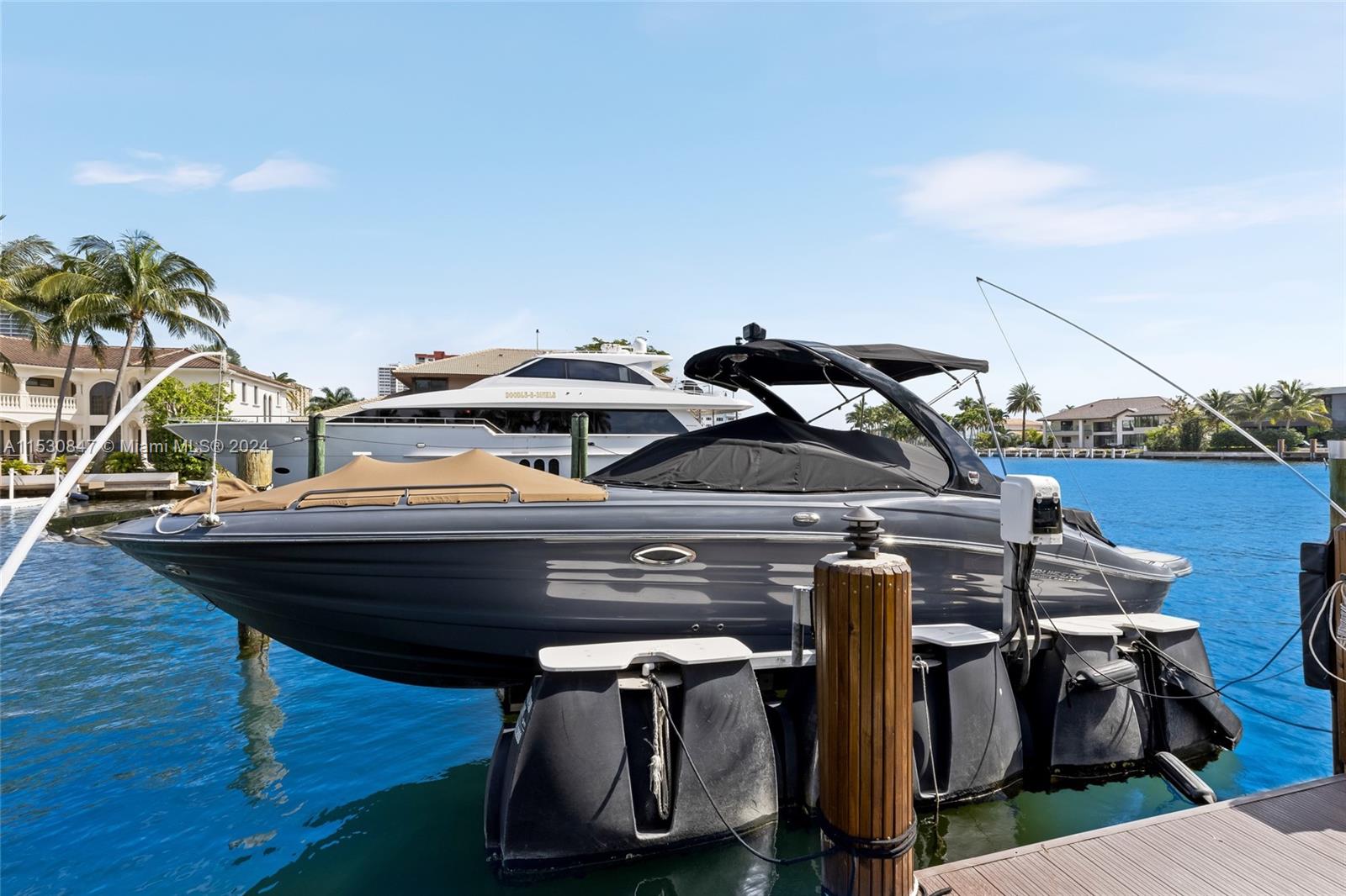 655 Hibiscus Dr, Hallandale Beach, Florida 33009, 6 Bedrooms Bedrooms, ,5 BathroomsBathrooms,Residential,For Sale,655 Hibiscus Dr,A11530847