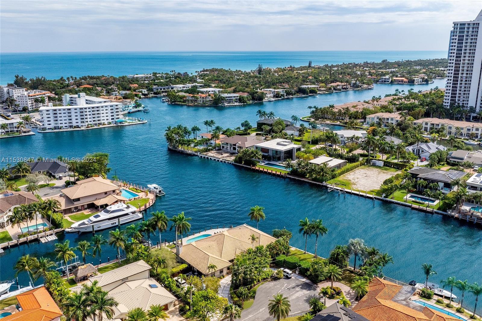 655 Hibiscus Dr, Hallandale Beach, FL, 33009 United States, 6 Bedrooms Bedrooms, ,5 BathroomsBathrooms,Residential,For Sale,Hibiscus Dr,A11530847