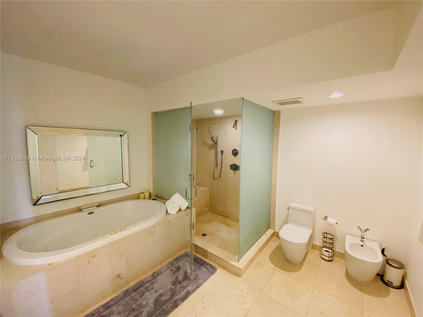 450 Alton Rd 1406, Miami Beach, Florida 33139, 2 Bedrooms Bedrooms, ,2 BathroomsBathrooms,Residentiallease,For Rent,450 Alton Rd 1406,A11533996