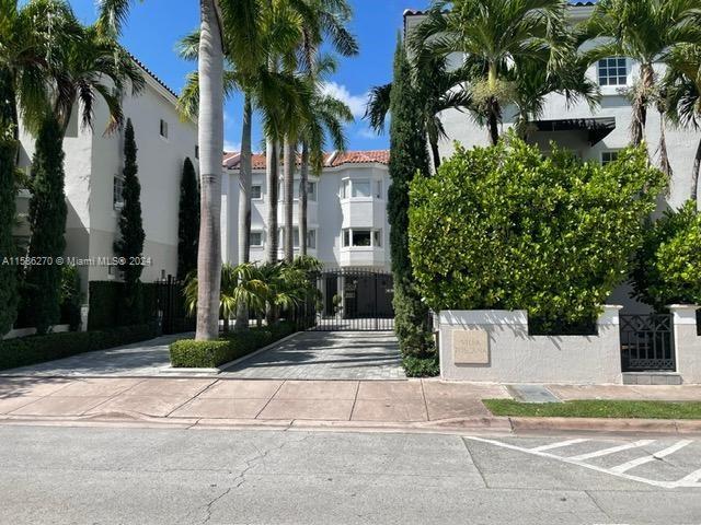 261 Navarre Ave C-4, Coral Gables, Florida 33134, 2 Bedrooms Bedrooms, ,2 BathroomsBathrooms,Residentiallease,For Rent,261 Navarre Ave C-4,A11536270
