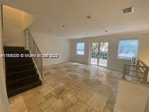 261 Navarre Ave C-4, Coral Gables, Florida 33134, 2 Bedrooms Bedrooms, ,2 BathroomsBathrooms,Residentiallease,For Rent,261 Navarre Ave C-4,A11536270