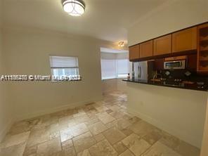 261 Navarre Ave C-4, Coral Gables, Florida 33134, 2 Bedrooms Bedrooms, ,2 BathroomsBathrooms,Residentiallease,For Rent,261 Navarre Ave C-4,A11536270