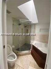 261 Navarre Ave C-4, Coral Gables, Florida 33134, 2 Bedrooms Bedrooms, ,2 BathroomsBathrooms,Residentiallease,For Rent,261 Navarre Ave C-4,A11536270