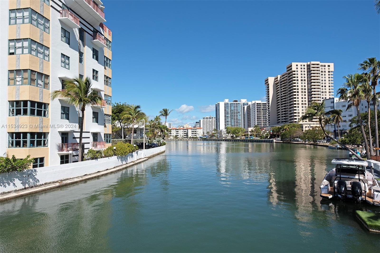 2383 Flamingo Dr 11, Miami Beach, Florida 33140, 3 Bedrooms Bedrooms, ,2 BathroomsBathrooms,Residentiallease,For Rent,2383 Flamingo Dr 11,A11534923