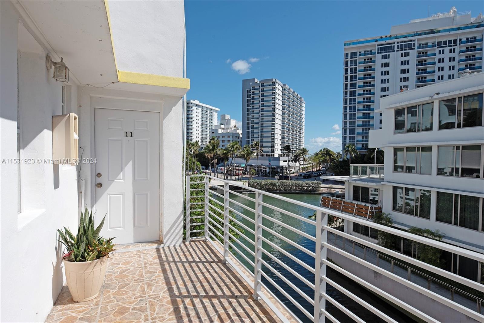 2383 Flamingo Dr 11, Miami Beach, Florida 33140, 3 Bedrooms Bedrooms, ,2 BathroomsBathrooms,Residentiallease,For Rent,2383 Flamingo Dr 11,A11534923