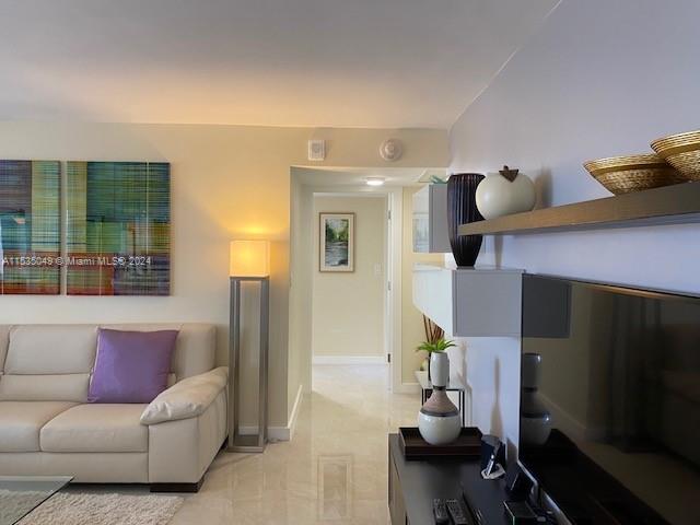 1912 S Ocean Dr 12C, Hallandale Beach, Florida 33009, 1 Bedroom Bedrooms, ,2 BathroomsBathrooms,Residentiallease,For Rent,1912 S Ocean Dr 12C,A11535049