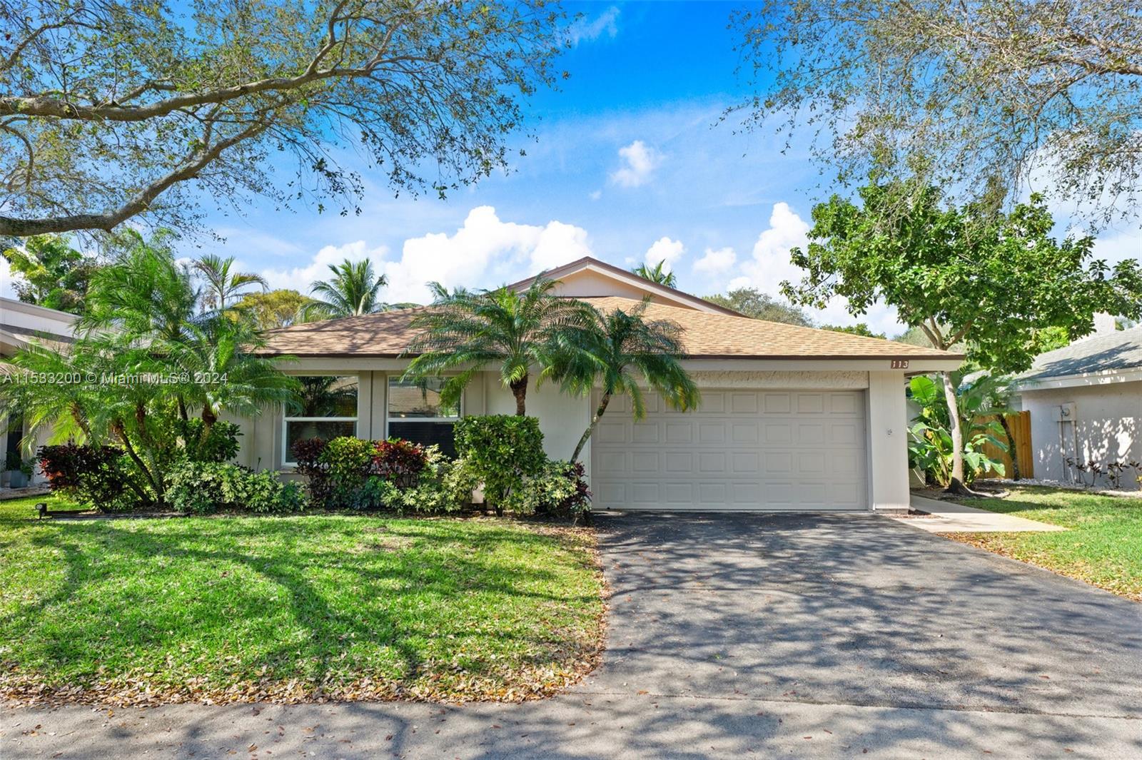 113  Kensington Rd  For Sale A11533200, FL