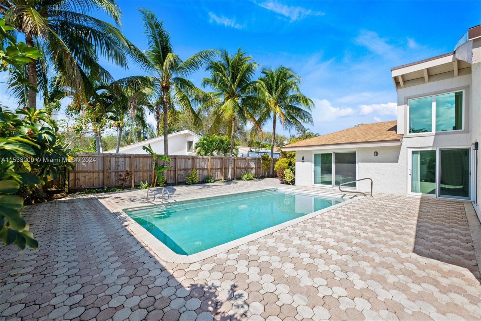 113 Kensington Rd, Hollywood, Florida 33021, 3 Bedrooms Bedrooms, ,2 BathroomsBathrooms,Residential,For Sale,113 Kensington Rd,A11533200
