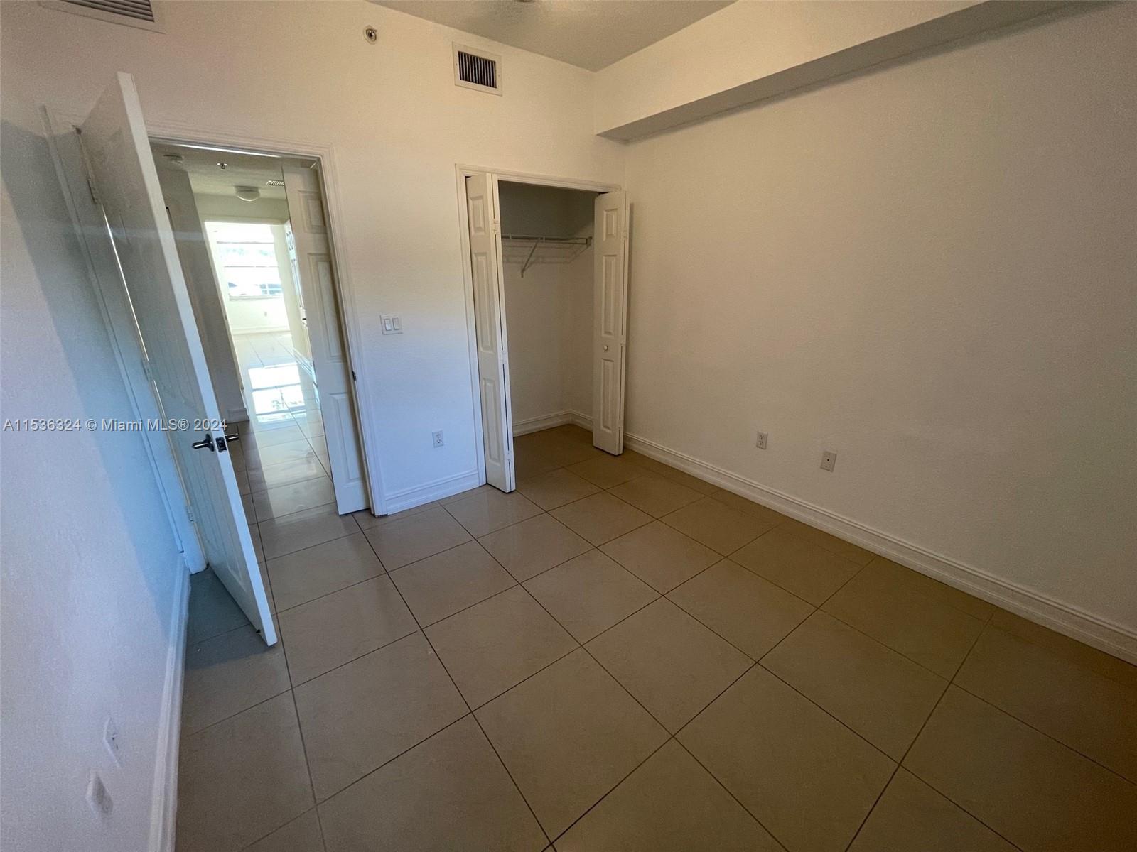 11102 NW 83rd St 104, Doral, Florida 33178, 3 Bedrooms Bedrooms, ,2 BathroomsBathrooms,Residentiallease,For Rent,11102 NW 83rd St 104,A11536324
