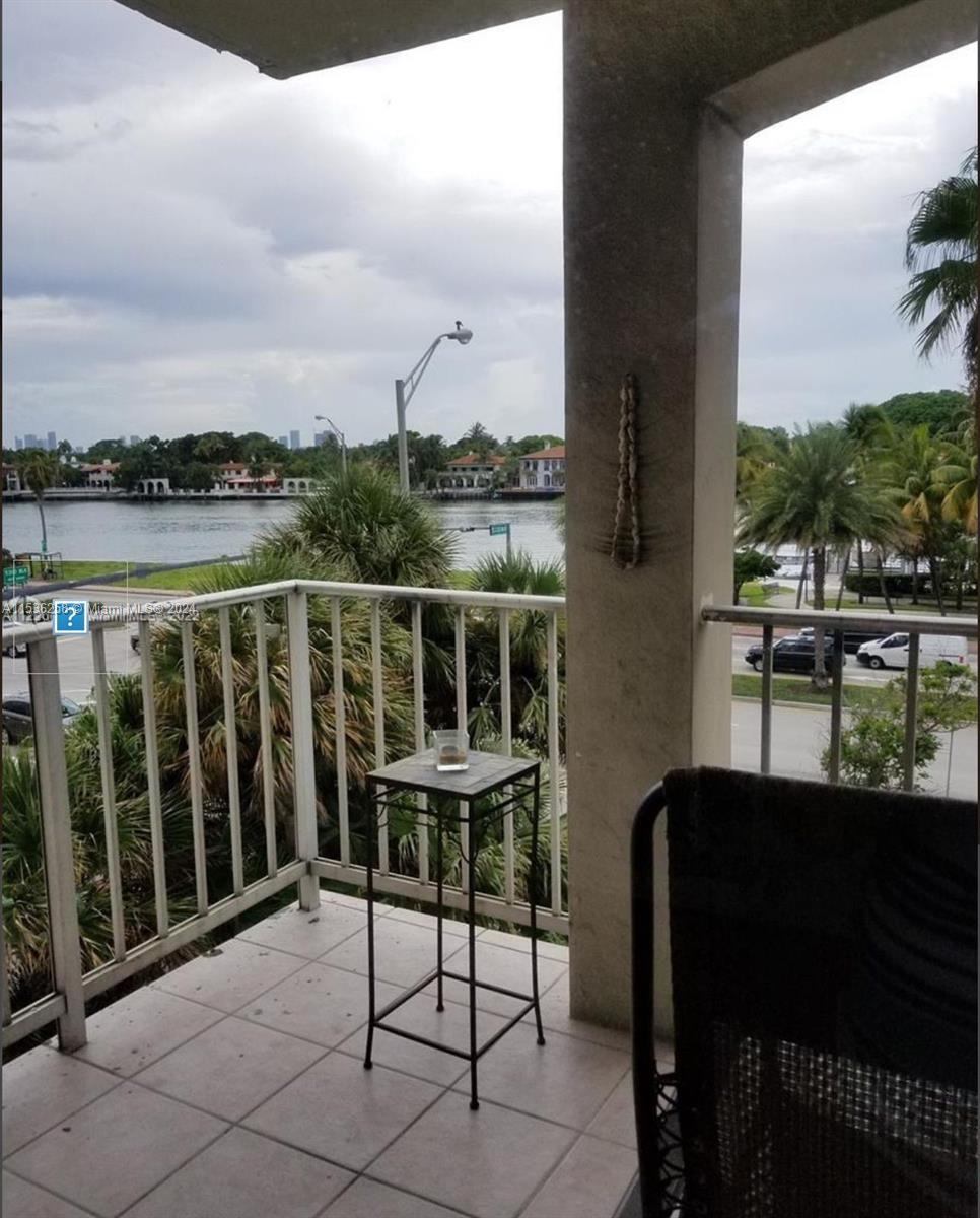 5401 Collins Ave 135, Miami Beach, Florida 33140, 2 Bedrooms Bedrooms, ,2 BathroomsBathrooms,Residential,For Sale,5401 Collins Ave 135,A11536258