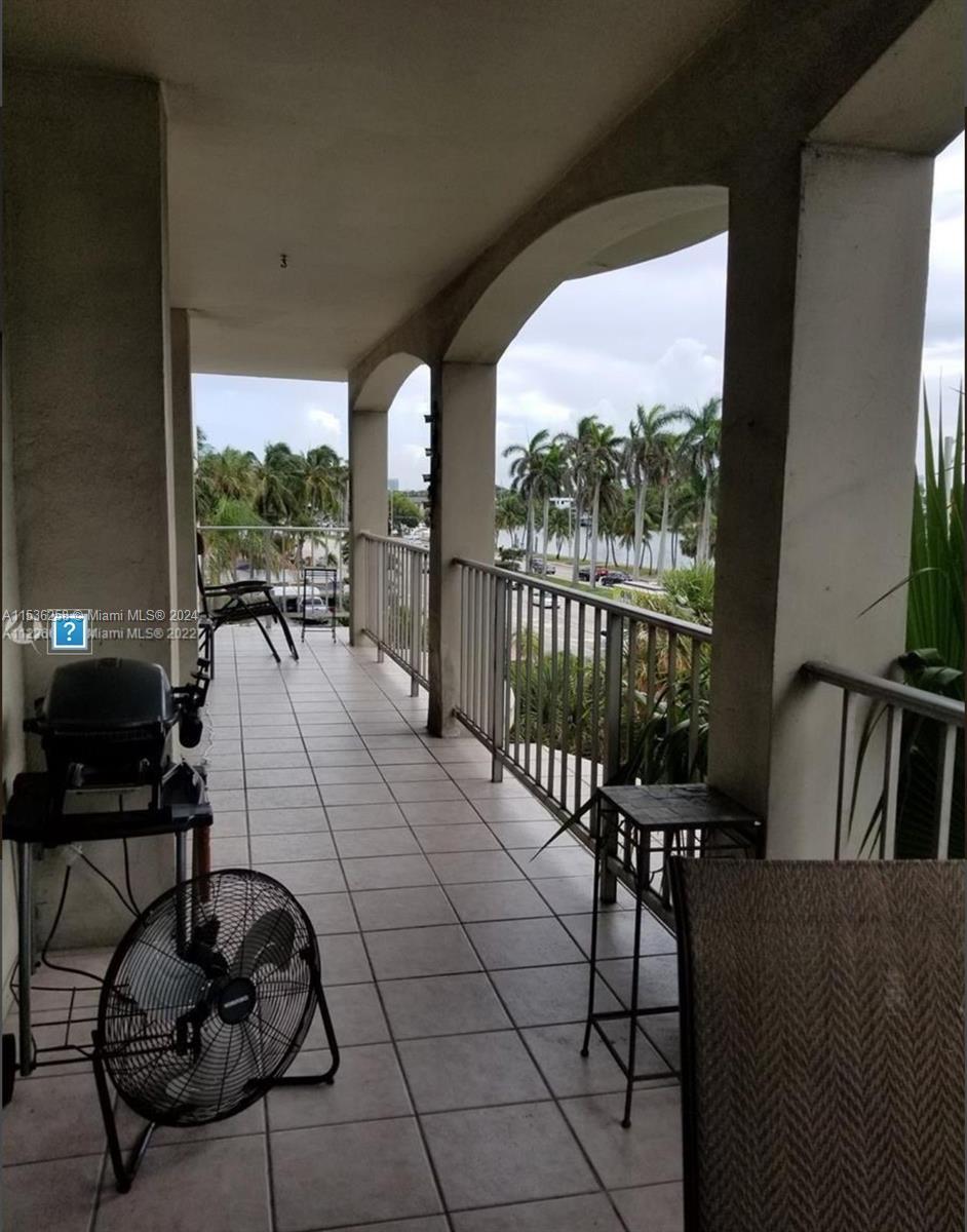 5401 Collins Ave 135, Miami Beach, Florida 33140, 2 Bedrooms Bedrooms, ,2 BathroomsBathrooms,Residential,For Sale,5401 Collins Ave 135,A11536258