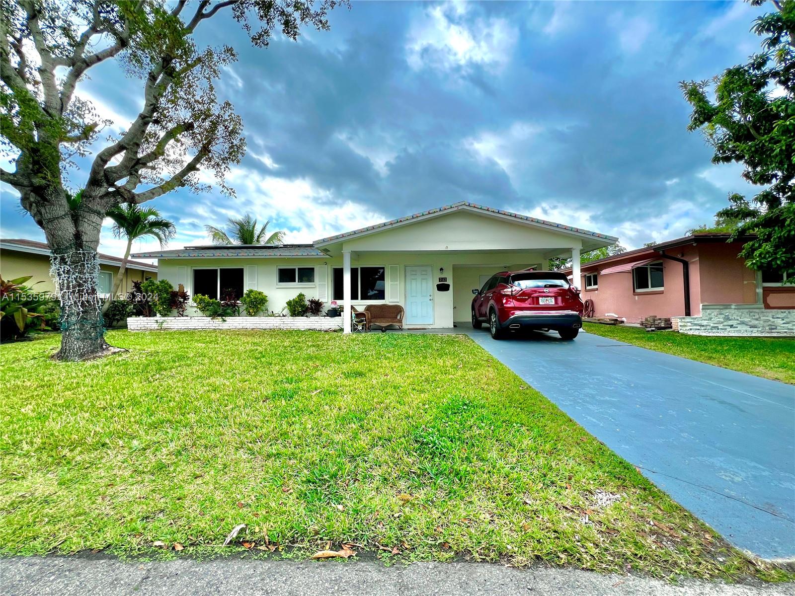 7112 NW 57th Dr, Tamarac, Florida 33321, 2 Bedrooms Bedrooms, ,2 BathroomsBathrooms,Residential,For Sale,7112 NW 57th Dr,A11535979