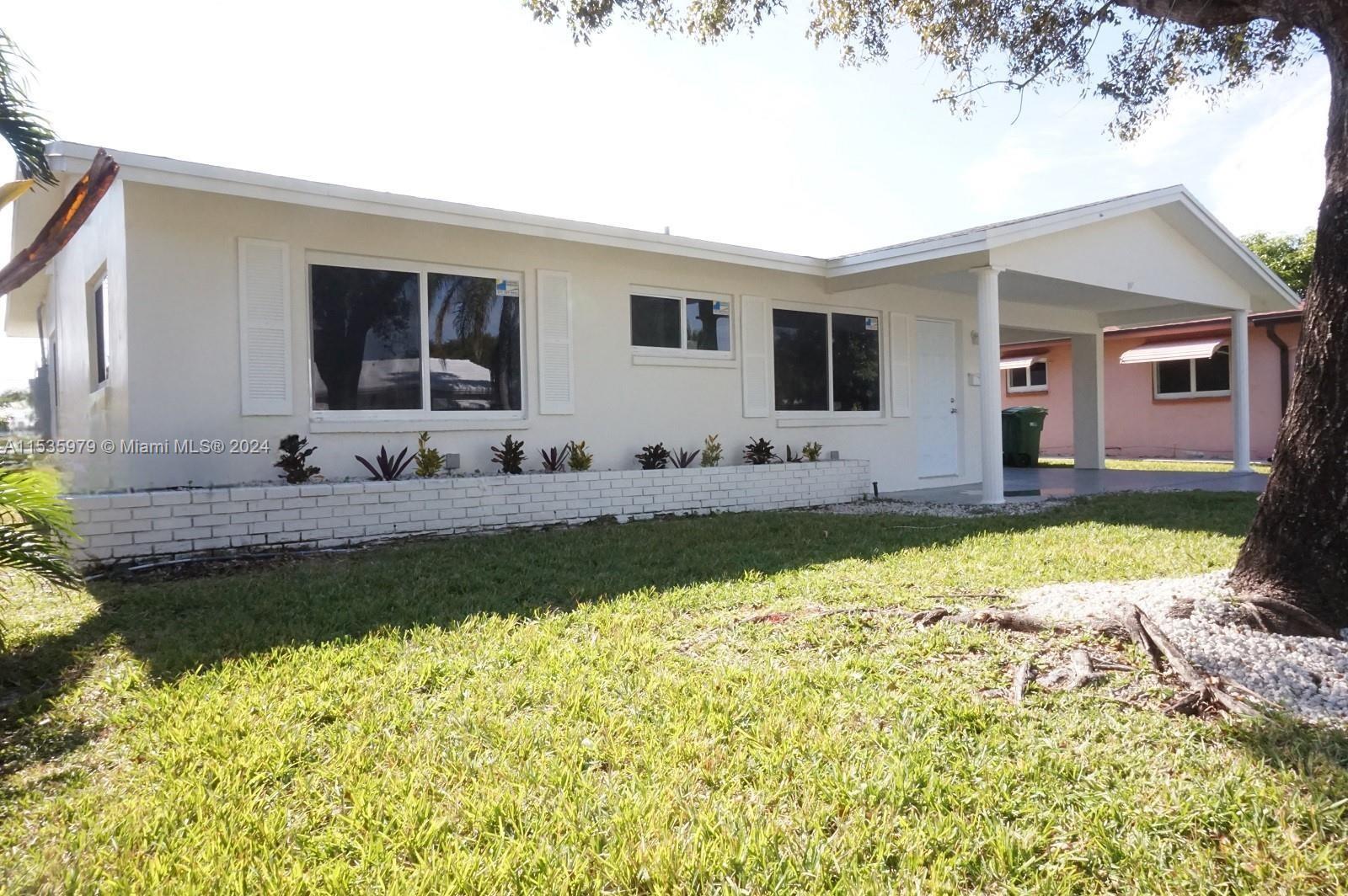 7112 NW 57th Dr, Tamarac, Florida 33321, 2 Bedrooms Bedrooms, ,2 BathroomsBathrooms,Residential,For Sale,7112 NW 57th Dr,A11535979
