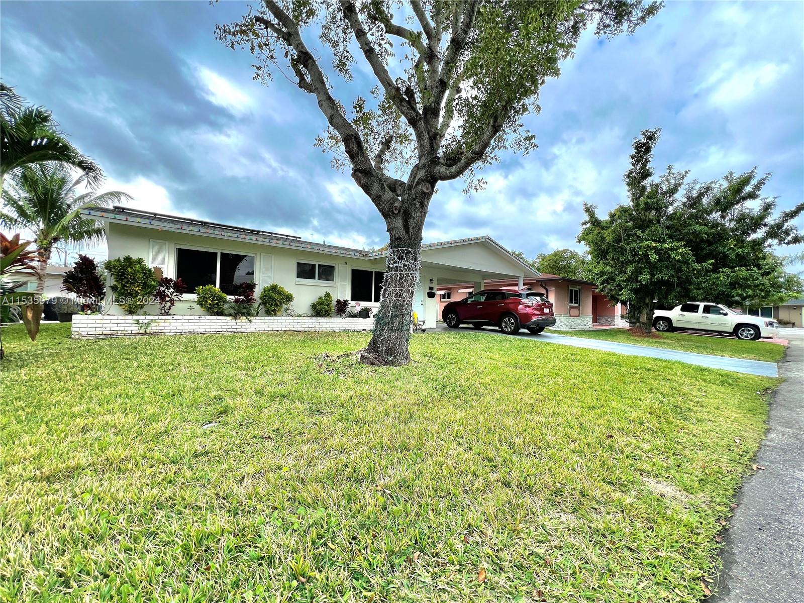7112 NW 57th Dr, Tamarac, Florida 33321, 2 Bedrooms Bedrooms, ,2 BathroomsBathrooms,Residential,For Sale,7112 NW 57th Dr,A11535979