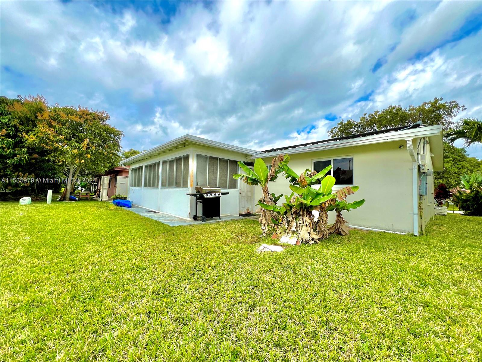 7112 NW 57th Dr, Tamarac, Florida 33321, 2 Bedrooms Bedrooms, ,2 BathroomsBathrooms,Residential,For Sale,7112 NW 57th Dr,A11535979