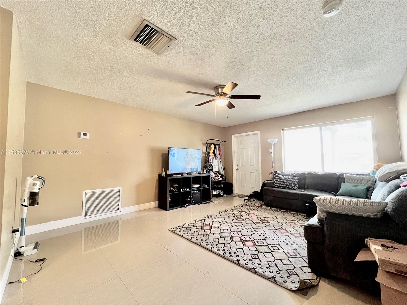 7112 NW 57th Dr, Tamarac, Florida 33321, 2 Bedrooms Bedrooms, ,2 BathroomsBathrooms,Residential,For Sale,7112 NW 57th Dr,A11535979