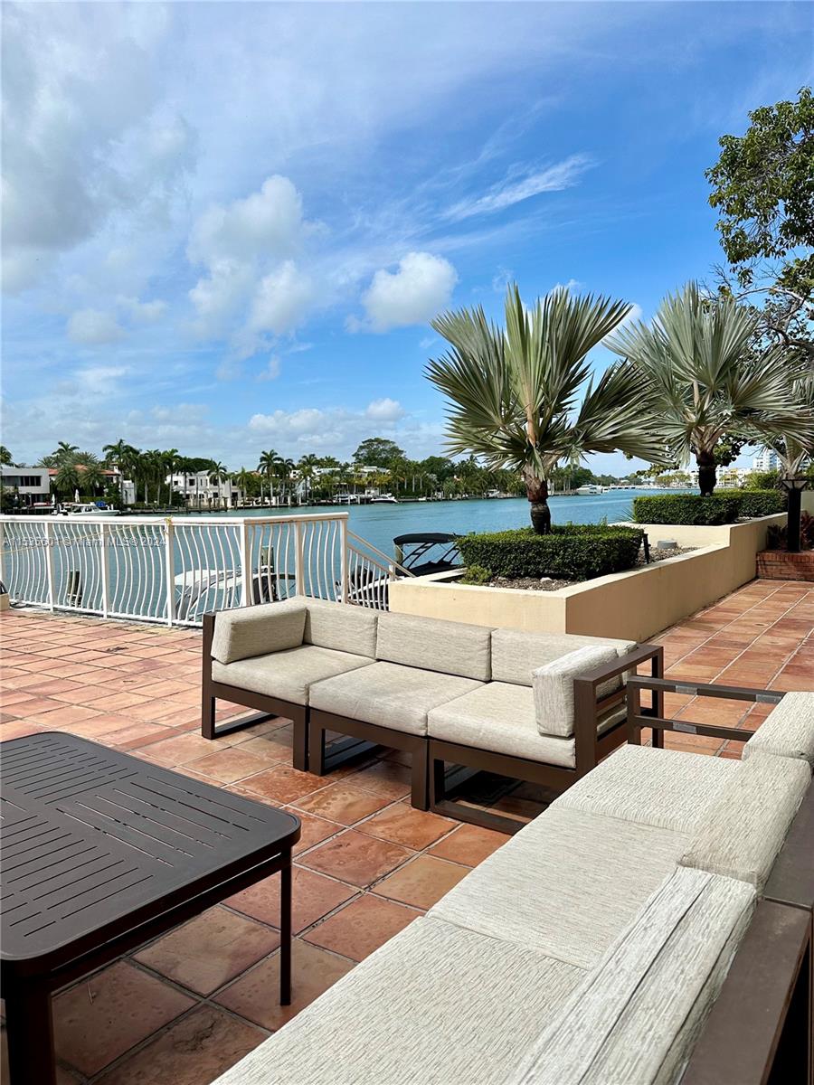 5600 Collins Ave 15D, Miami Beach, Florida 33140, 2 Bedrooms Bedrooms, ,2 BathroomsBathrooms,Residential,For Sale,5600 Collins Ave 15D,A11535601