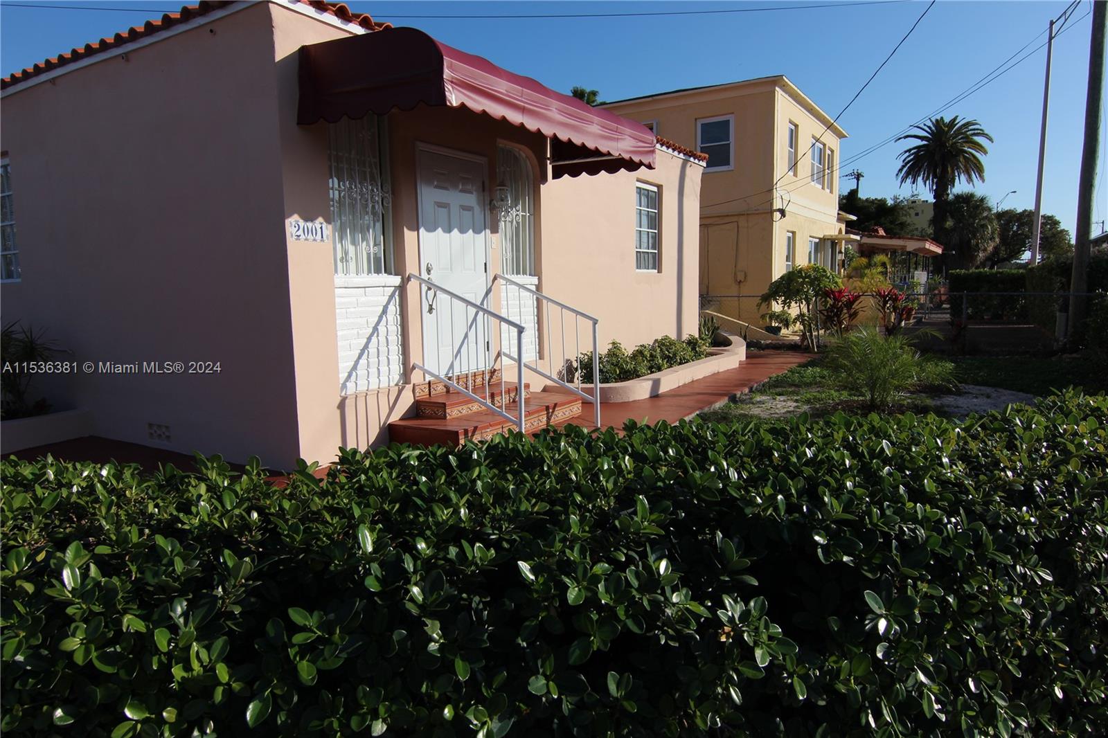 2001 SW 17 AVE 2001, Miami, Florida 33145, 2 Bedrooms Bedrooms, ,1 BathroomBathrooms,Residentiallease,For Rent,2001 SW 17 AVE 2001,A11536381