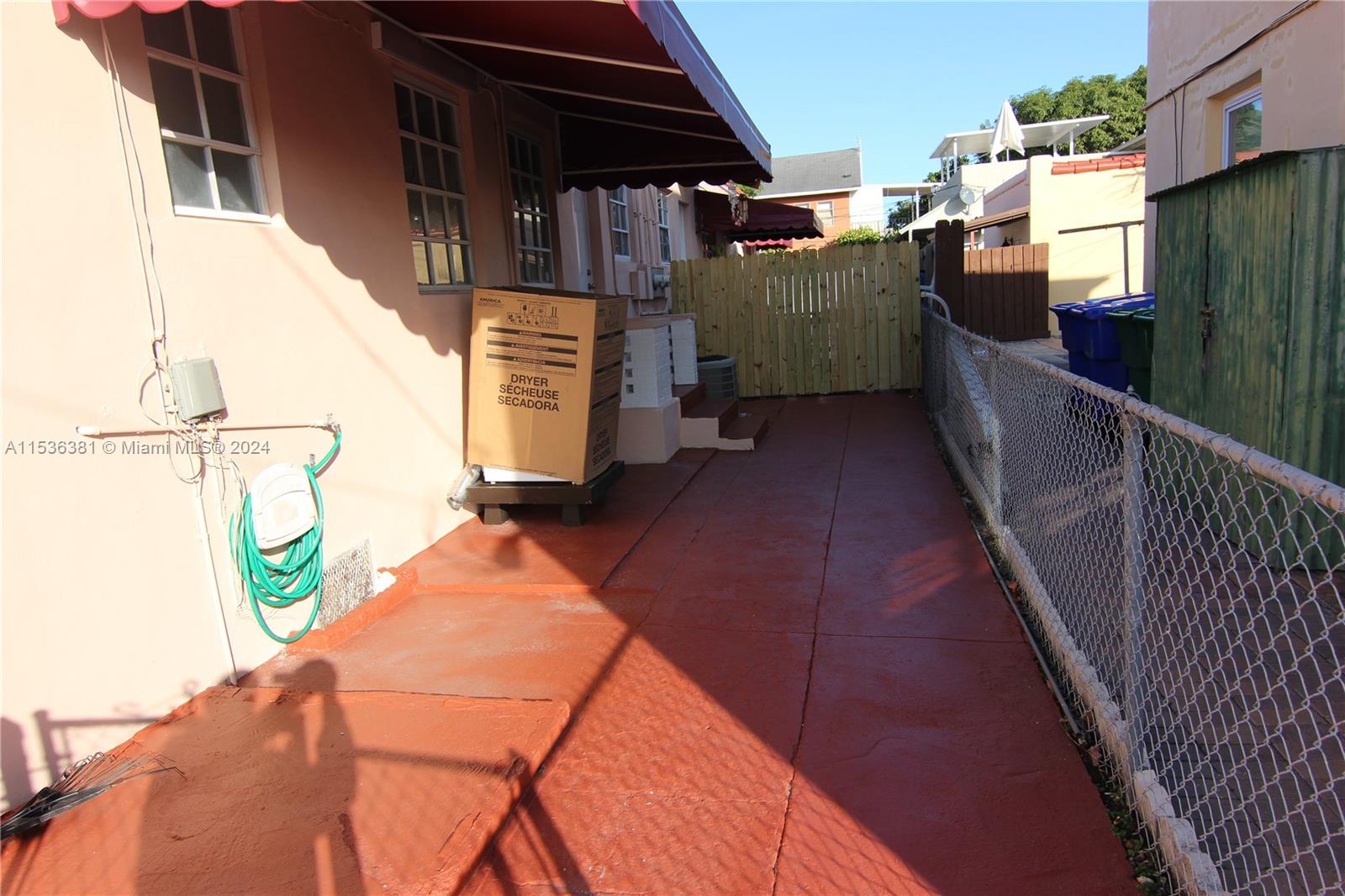 2001 SW 17 AVE 2001, Miami, Florida 33145, 2 Bedrooms Bedrooms, ,1 BathroomBathrooms,Residentiallease,For Rent,2001 SW 17 AVE 2001,A11536381