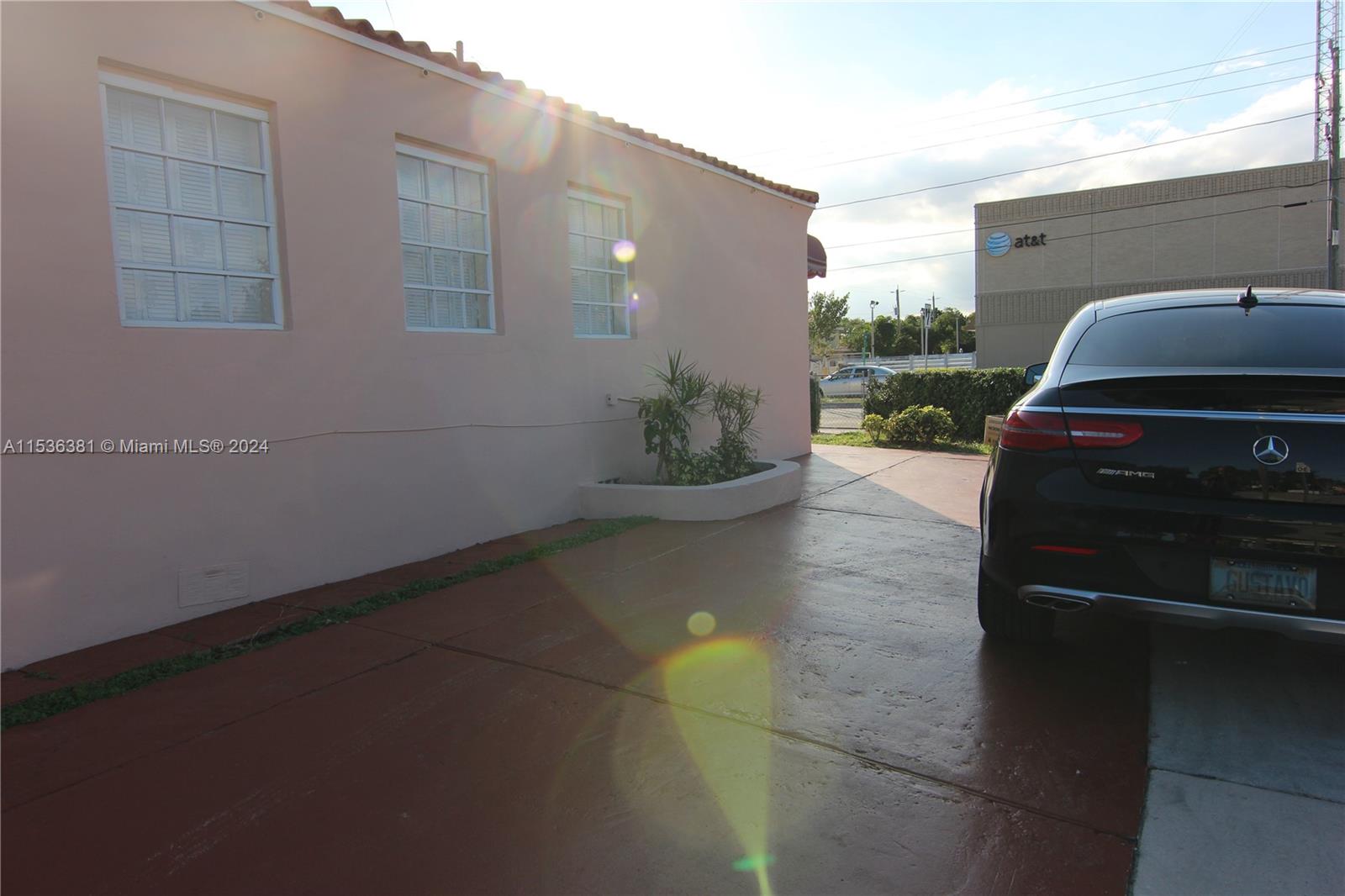 2001 SW 17 AVE 2001, Miami, Florida 33145, 2 Bedrooms Bedrooms, ,1 BathroomBathrooms,Residentiallease,For Rent,2001 SW 17 AVE 2001,A11536381