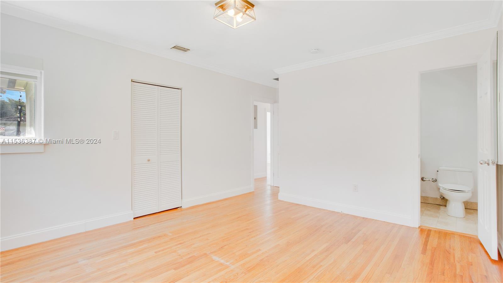 5711 Marius St 5711, Coral Gables, Florida 33146, 3 Bedrooms Bedrooms, ,2 BathroomsBathrooms,Residentiallease,For Rent,5711 Marius St 5711,A11536387