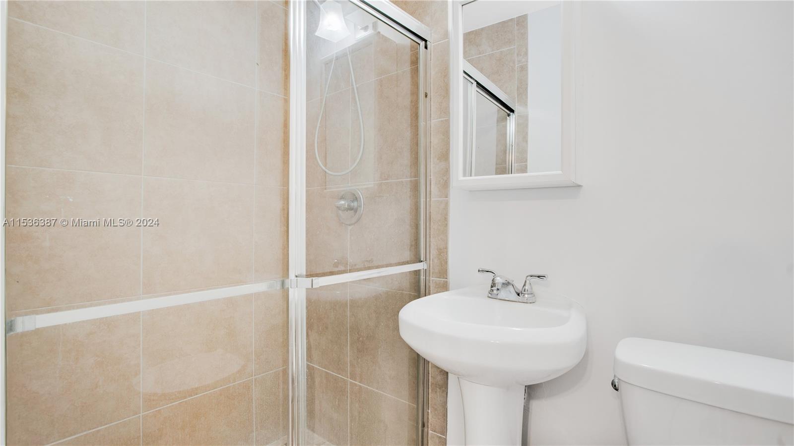 5711 Marius St 5711, Coral Gables, Florida 33146, 3 Bedrooms Bedrooms, ,2 BathroomsBathrooms,Residentiallease,For Rent,5711 Marius St 5711,A11536387