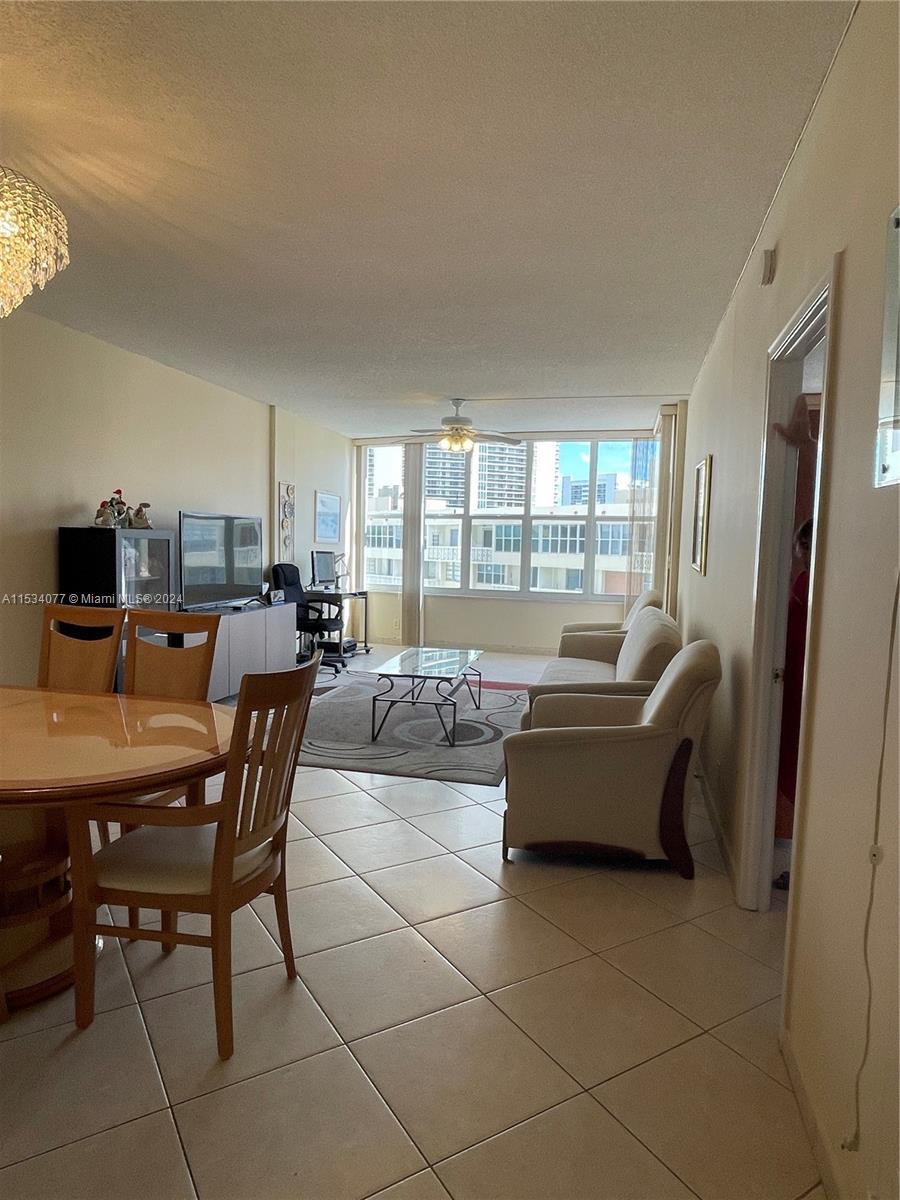 Hallandale Beach, Florida 33009, 1 Bedroom Bedrooms, ,1 BathroomBathrooms,Residential,For Sale,A11534077