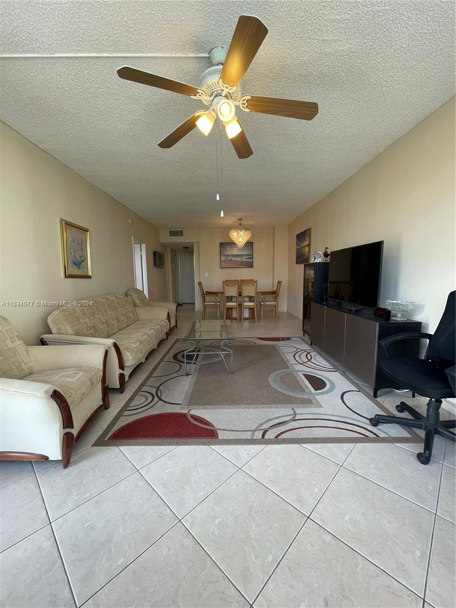 Hallandale Beach, Florida 33009, 1 Bedroom Bedrooms, ,1 BathroomBathrooms,Residential,For Sale,A11534077