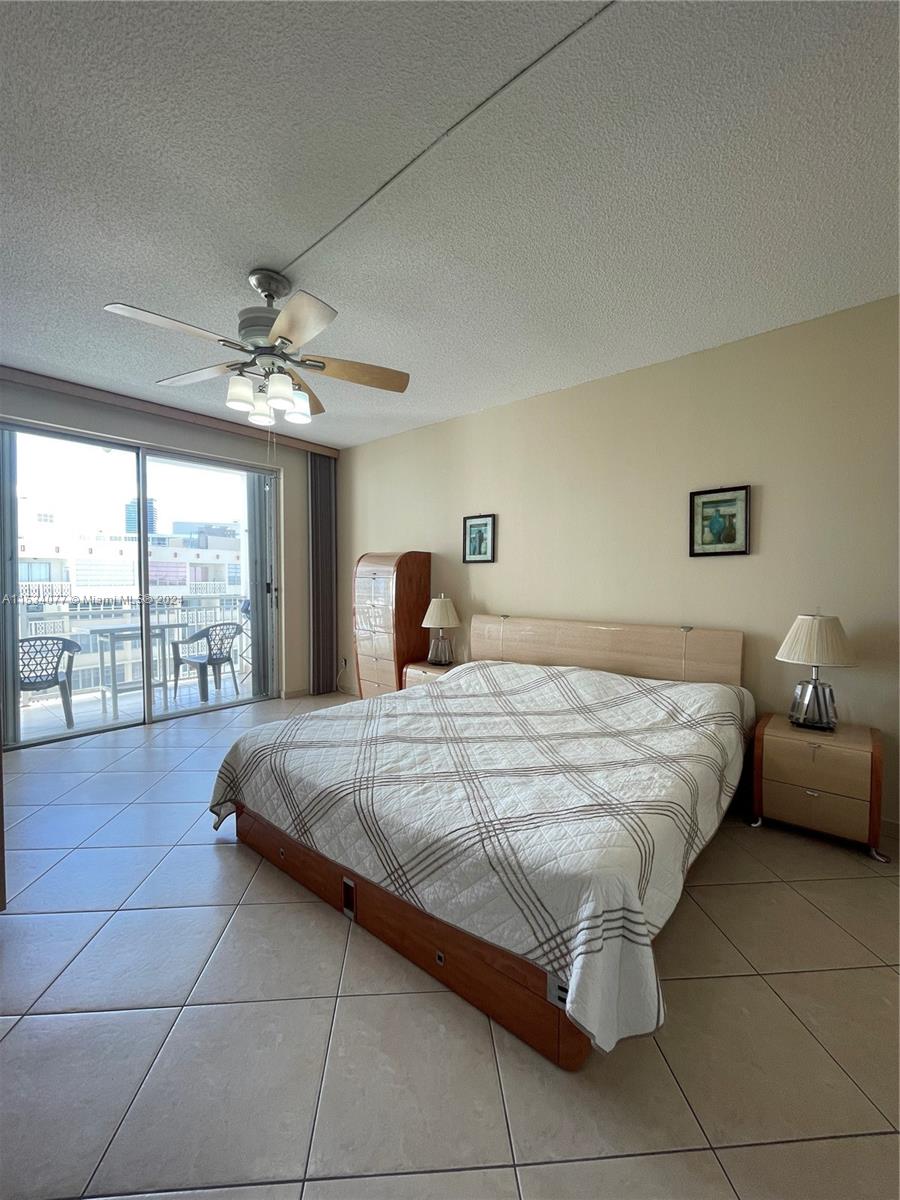 Hallandale Beach, Florida 33009, 1 Bedroom Bedrooms, ,1 BathroomBathrooms,Residential,For Sale,A11534077