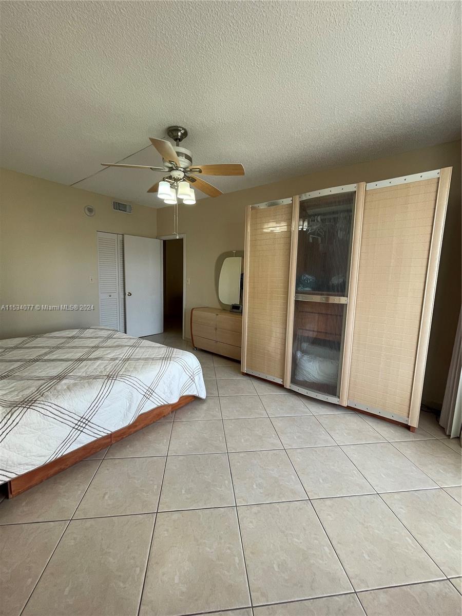 Hallandale Beach, Florida 33009, 1 Bedroom Bedrooms, ,1 BathroomBathrooms,Residential,For Sale,A11534077
