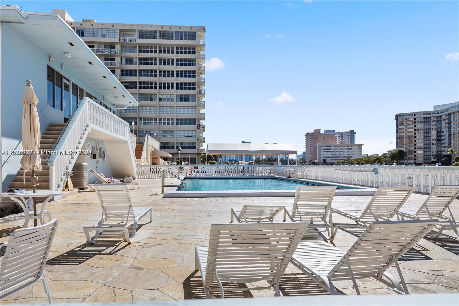 Hallandale Beach, Florida 33009, 1 Bedroom Bedrooms, ,1 BathroomBathrooms,Residential,For Sale,A11534077