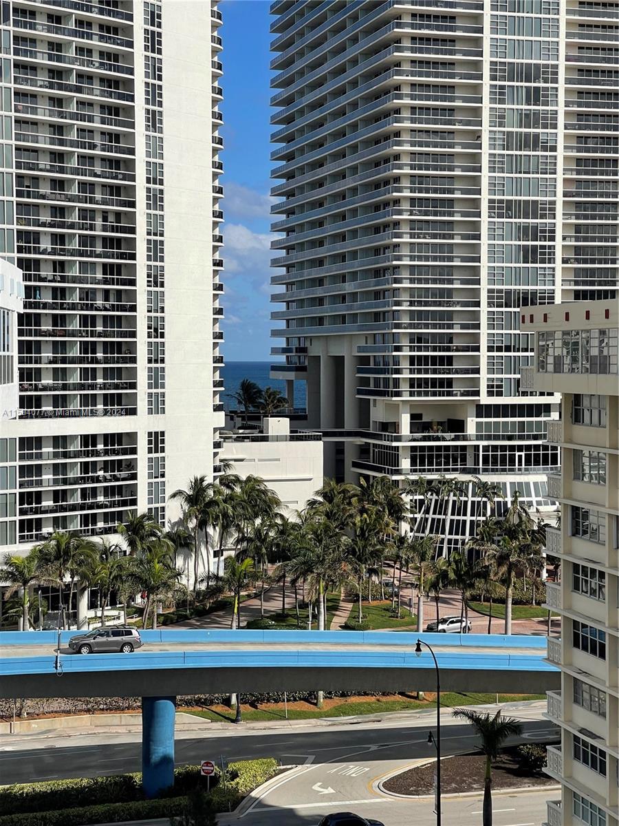Hallandale Beach, Florida 33009, 1 Bedroom Bedrooms, ,1 BathroomBathrooms,Residential,For Sale,A11534077