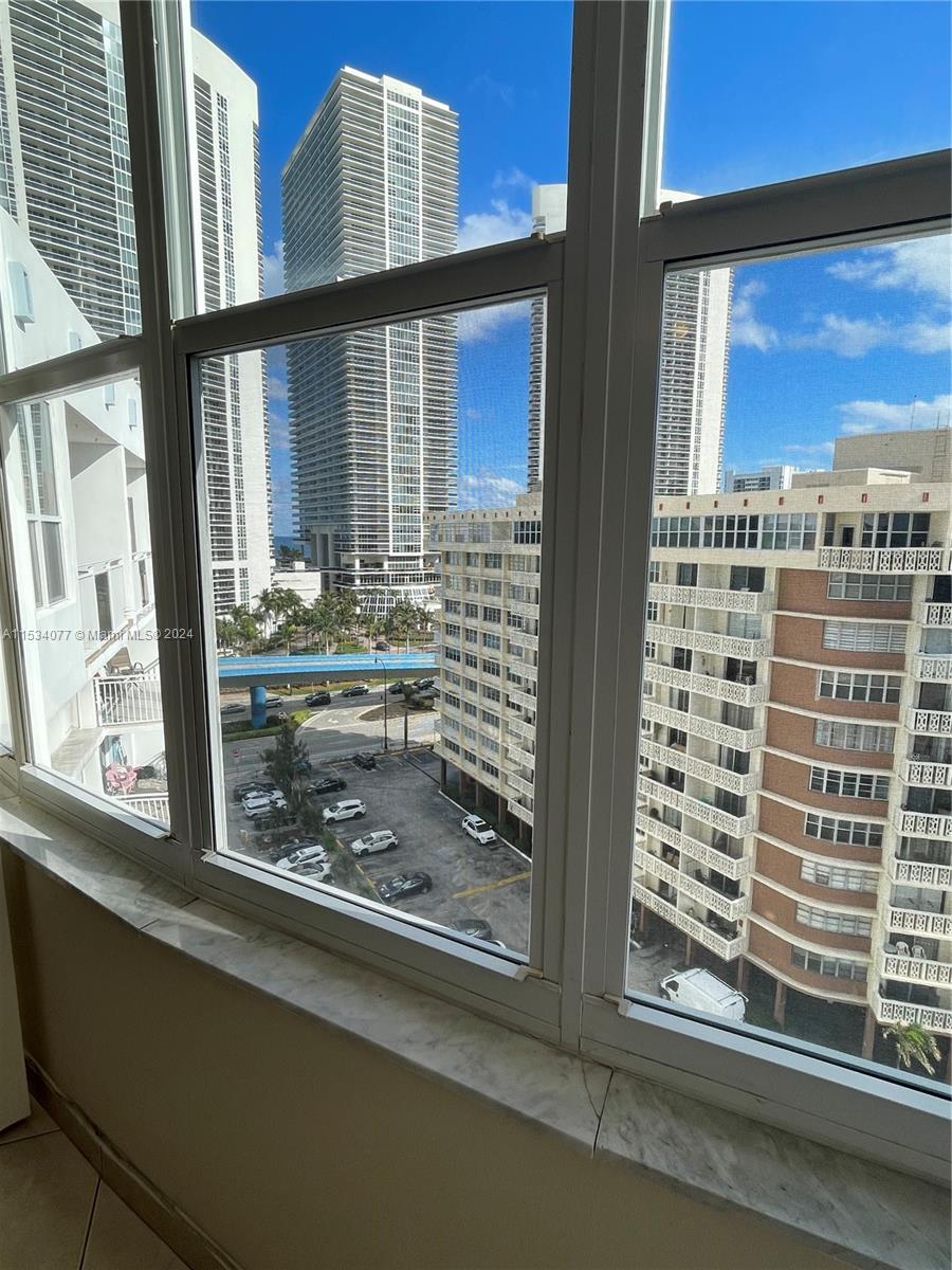 Hallandale Beach, Florida 33009, 1 Bedroom Bedrooms, ,1 BathroomBathrooms,Residential,For Sale,A11534077