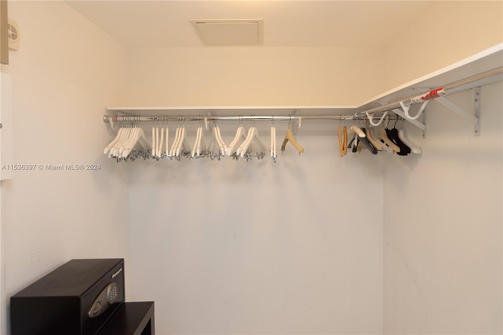 495 Brickell Ave 2601, Miami, Florida 33131, 3 Bedrooms Bedrooms, ,2 BathroomsBathrooms,Residential,For Sale,495 Brickell Ave 2601,A11536397
