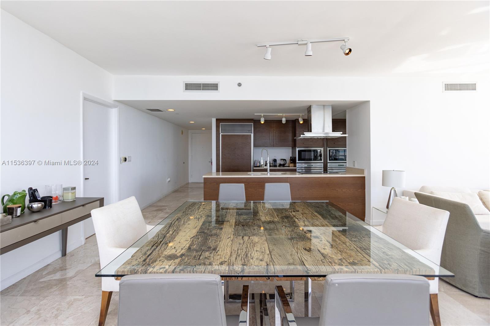 495 Brickell Ave 2601, Miami, Florida 33131, 3 Bedrooms Bedrooms, ,2 BathroomsBathrooms,Residential,For Sale,495 Brickell Ave 2601,A11536397