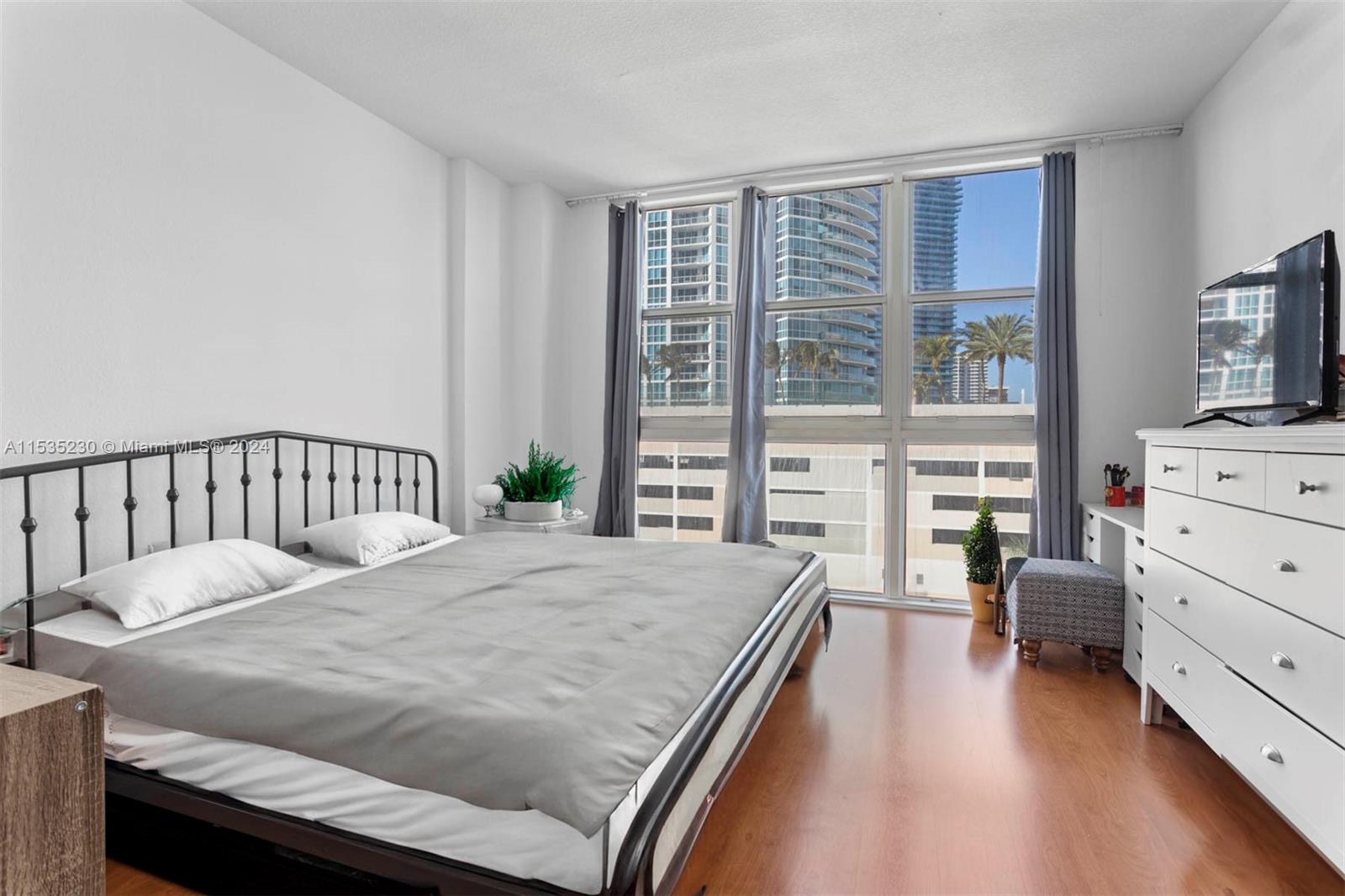 500 NE 29th St 803, Miami, Florida 33137, 1 Bedroom Bedrooms, ,1 BathroomBathrooms,Residential,For Sale,500 NE 29th St 803,A11535230