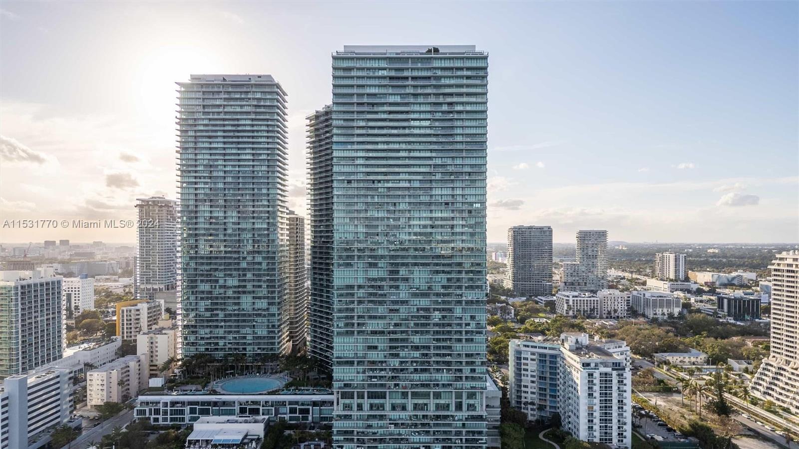 3131 NE 7th Ave 2004, Miami, Florida 33137, 3 Bedrooms Bedrooms, ,3 BathroomsBathrooms,Residential,For Sale,3131 NE 7th Ave 2004,A11531770