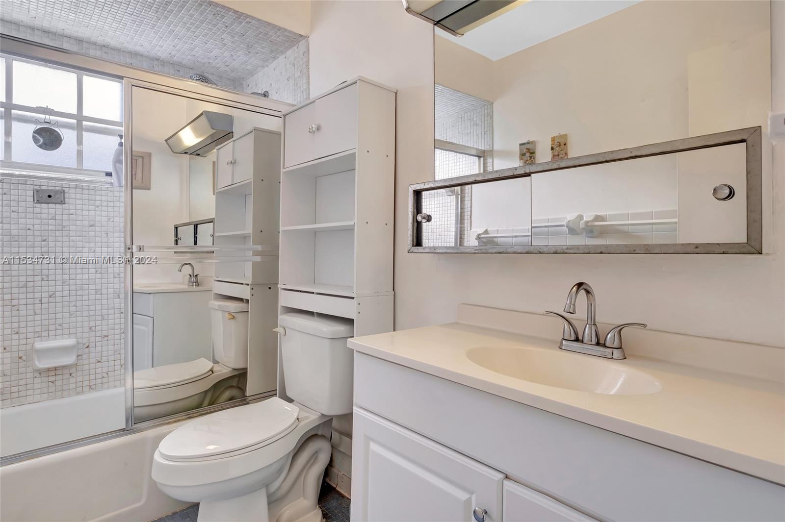 1943 Monroe St 310D, Hollywood, Florida 33020, 2 Bedrooms Bedrooms, ,1 BathroomBathrooms,Residential,For Sale,1943 Monroe St 310D,A11534731