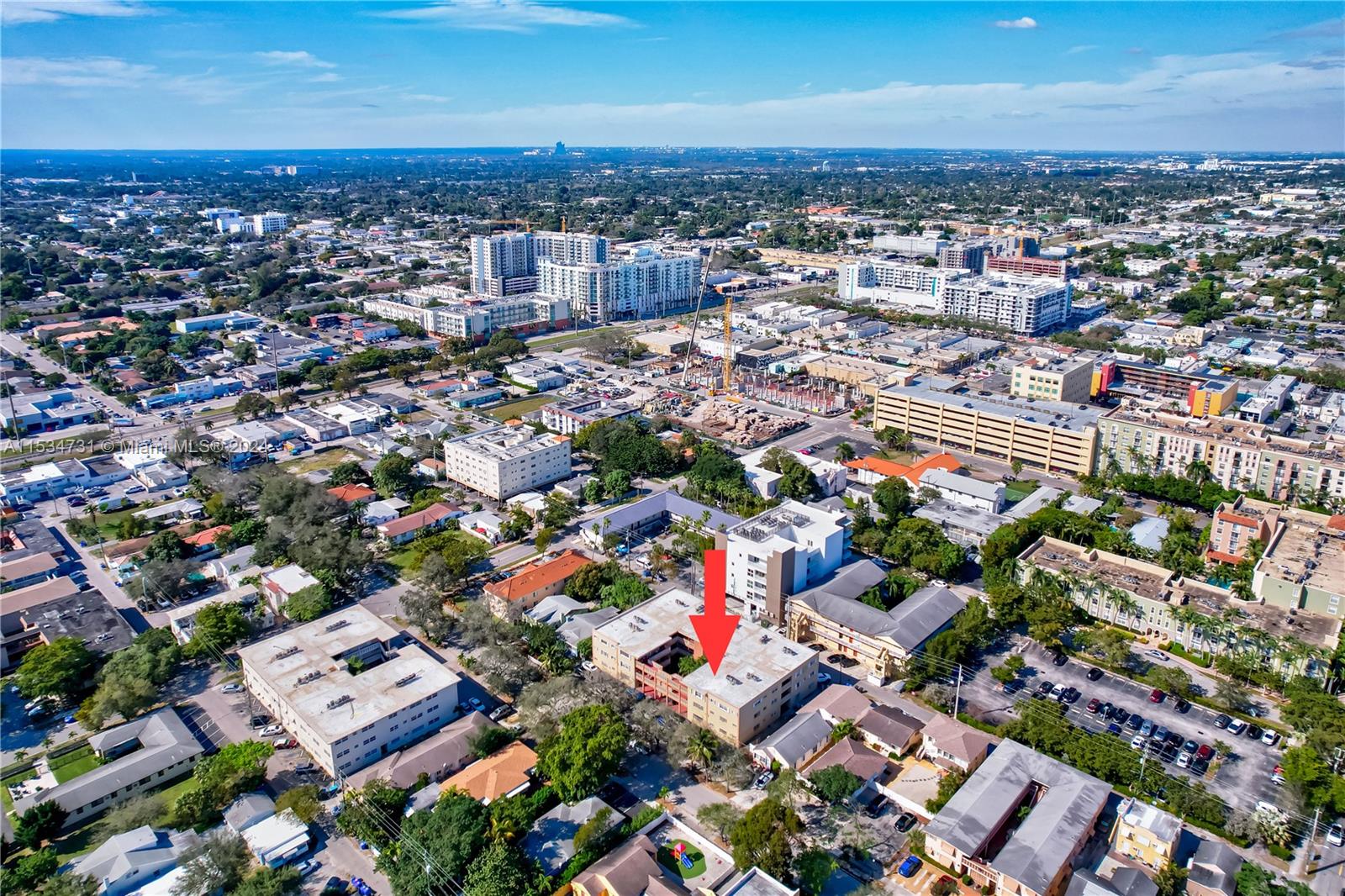 1943 Monroe St 310D, Hollywood, Florida 33020, 2 Bedrooms Bedrooms, ,1 BathroomBathrooms,Residential,For Sale,1943 Monroe St 310D,A11534731