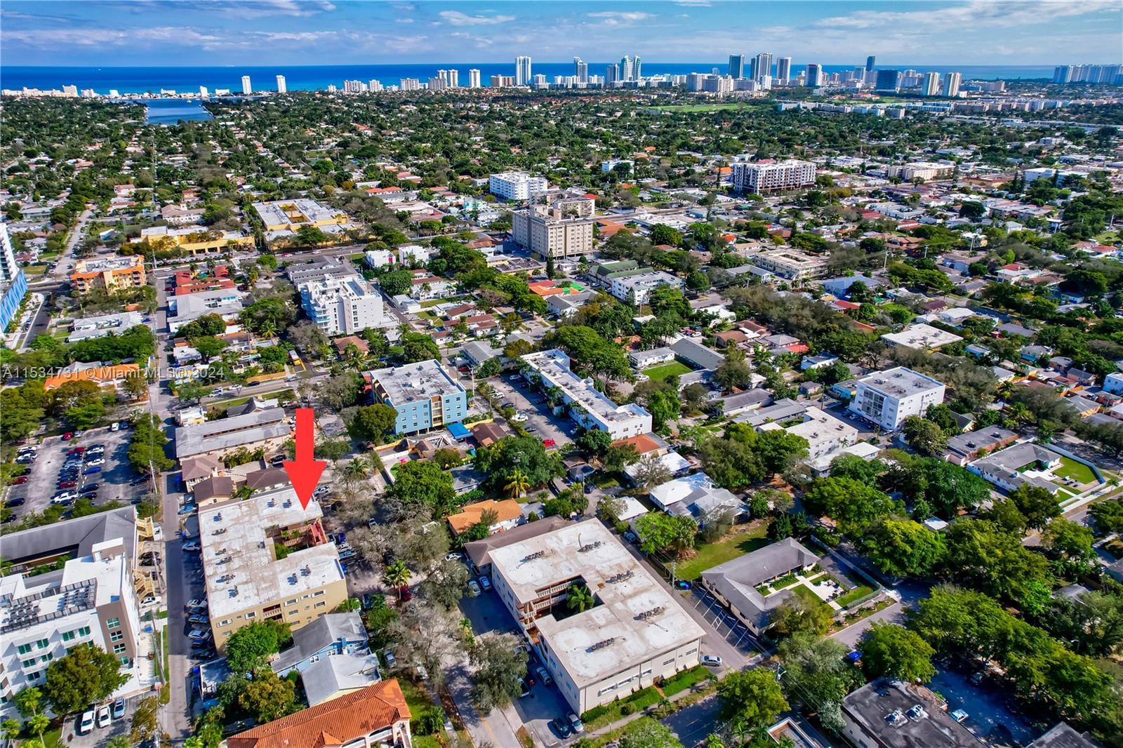 1943 Monroe St 310D, Hollywood, Florida 33020, 2 Bedrooms Bedrooms, ,1 BathroomBathrooms,Residential,For Sale,1943 Monroe St 310D,A11534731