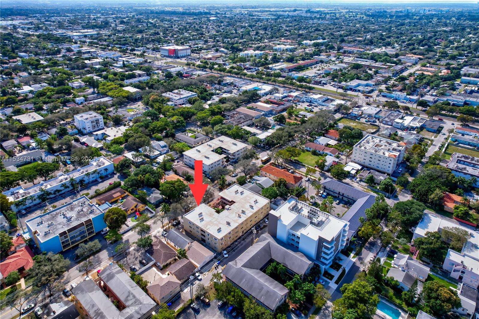 1943 Monroe St 310D, Hollywood, Florida 33020, 2 Bedrooms Bedrooms, ,1 BathroomBathrooms,Residential,For Sale,1943 Monroe St 310D,A11534731