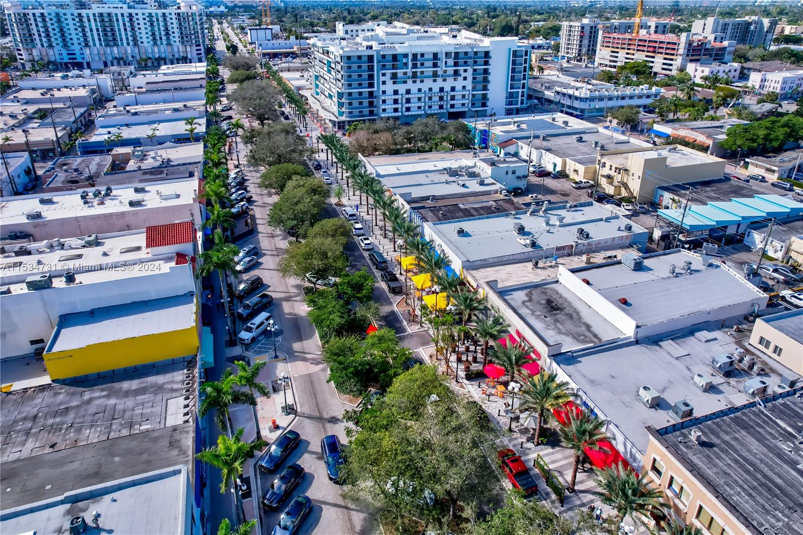 1943 Monroe St 310D, Hollywood, Florida 33020, 2 Bedrooms Bedrooms, ,1 BathroomBathrooms,Residential,For Sale,1943 Monroe St 310D,A11534731