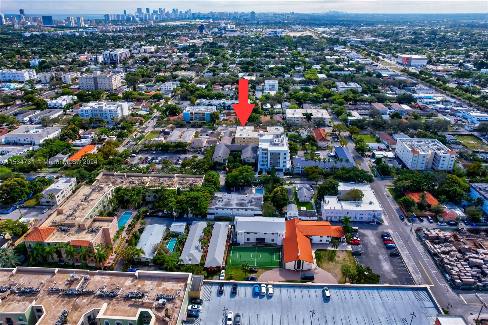 1943 Monroe St 310D, Hollywood, Florida 33020, 2 Bedrooms Bedrooms, ,1 BathroomBathrooms,Residential,For Sale,1943 Monroe St 310D,A11534731