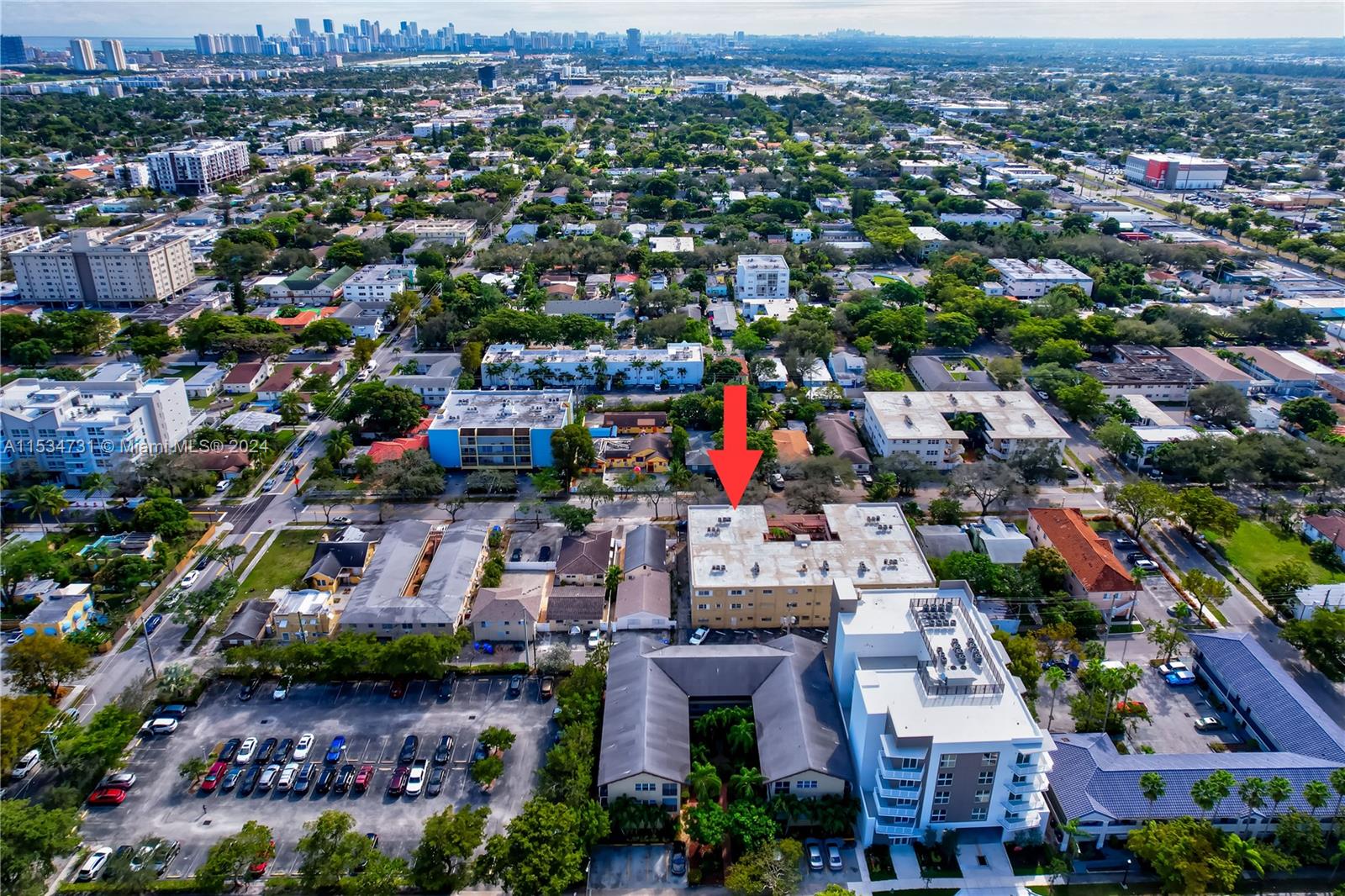 1943 Monroe St 310D, Hollywood, Florida 33020, 2 Bedrooms Bedrooms, ,1 BathroomBathrooms,Residential,For Sale,1943 Monroe St 310D,A11534731