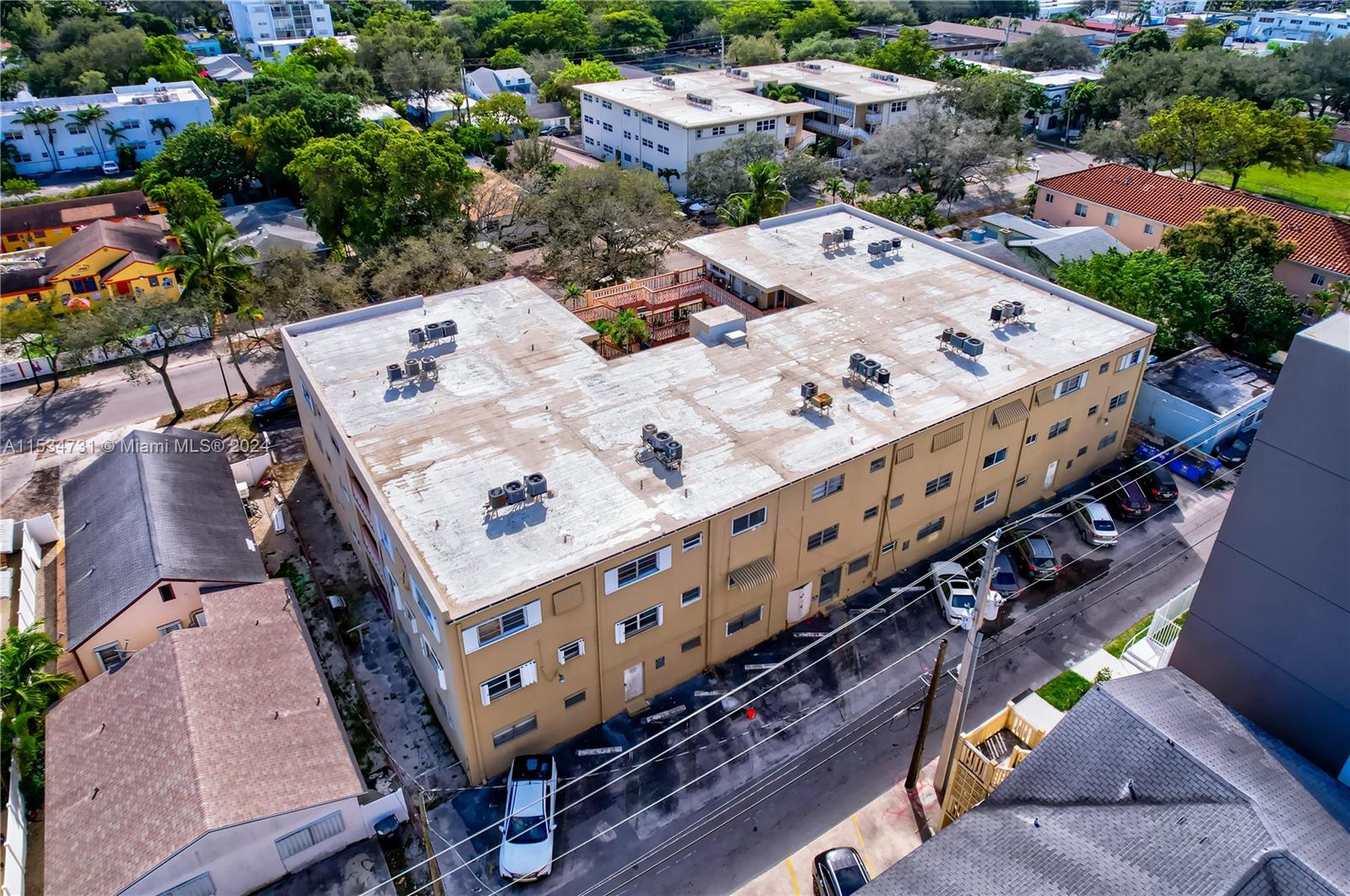 1943 Monroe St 310D, Hollywood, Florida 33020, 2 Bedrooms Bedrooms, ,1 BathroomBathrooms,Residential,For Sale,1943 Monroe St 310D,A11534731