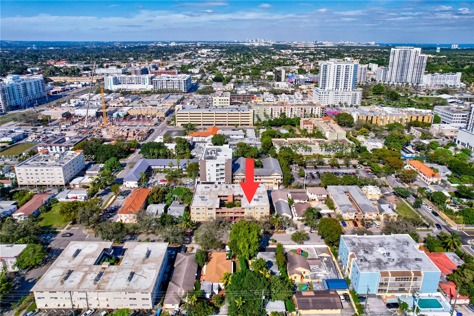 1943 Monroe St 310D, Hollywood, Florida 33020, 2 Bedrooms Bedrooms, ,1 BathroomBathrooms,Residential,For Sale,1943 Monroe St 310D,A11534731