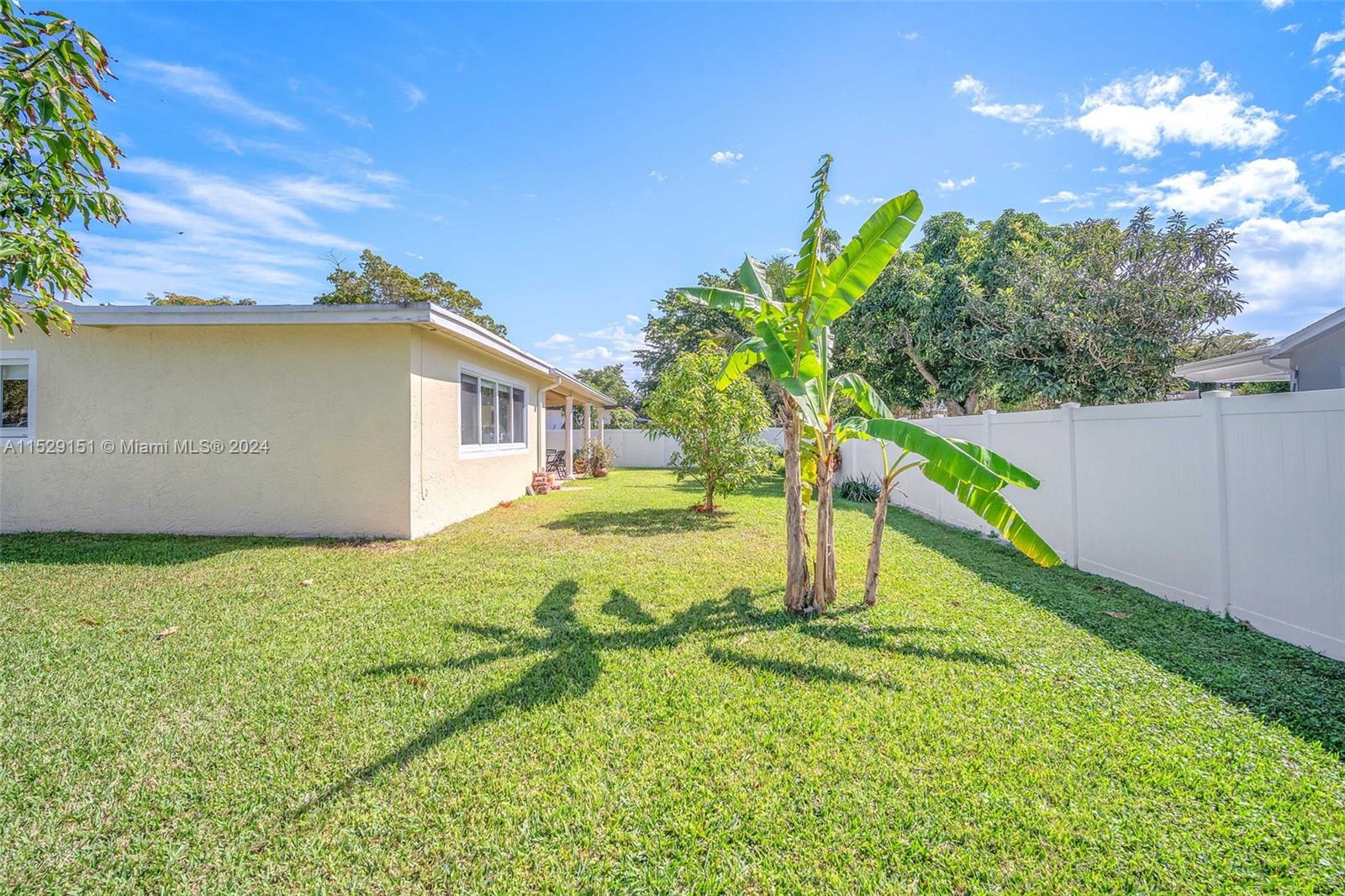 11040 21st St, Pembroke Pines, FL, 33026 United States, 3 Bedrooms Bedrooms, ,2 BathroomsBathrooms,Residential,For Sale,21st St,A11529151